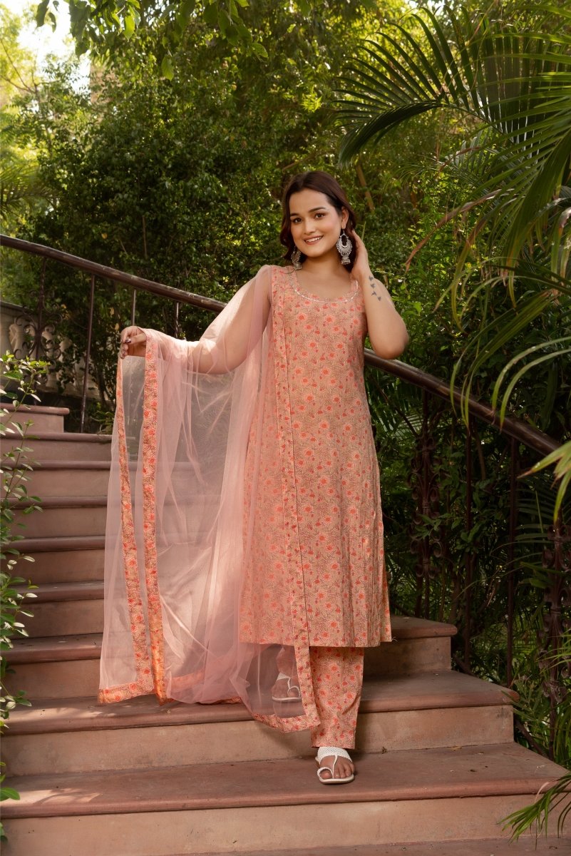 SUNHARI PEACH HALF SLEEVE COTTON HAND BLOCK PRINT SUIT SET WITH SOFT NET DUPATTA - Pomcha Jaipur