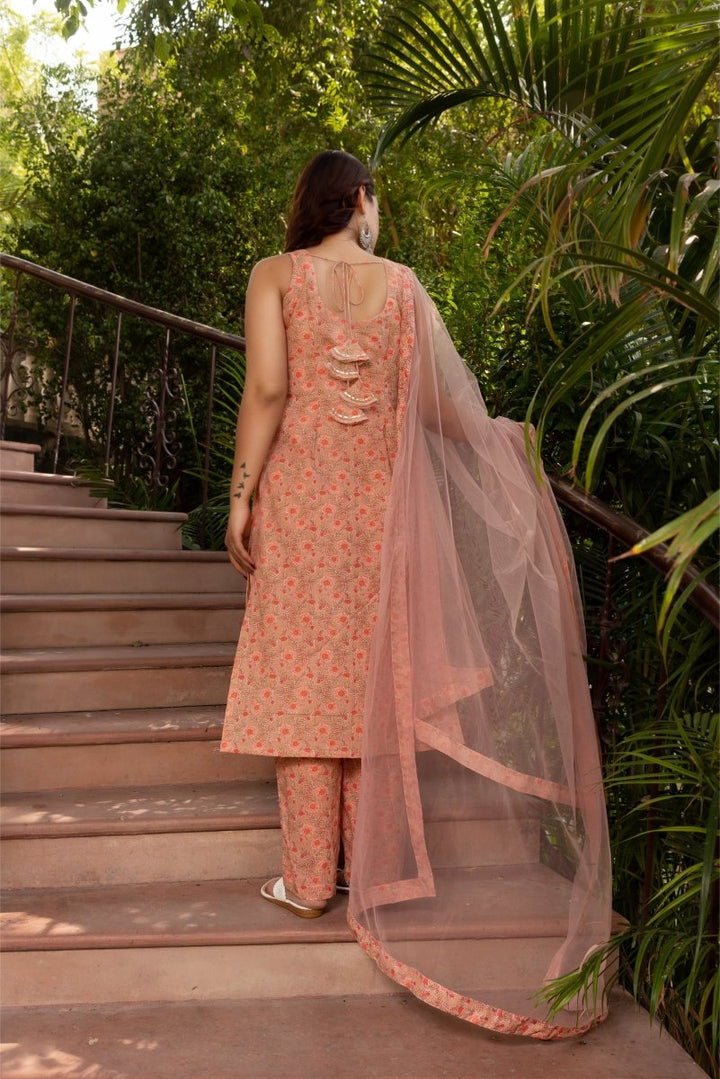 SUNHARI PEACH HALF SLEEVE COTTON HAND BLOCK PRINT SUIT SET WITH SOFT NET DUPATTA - Pomcha Jaipur