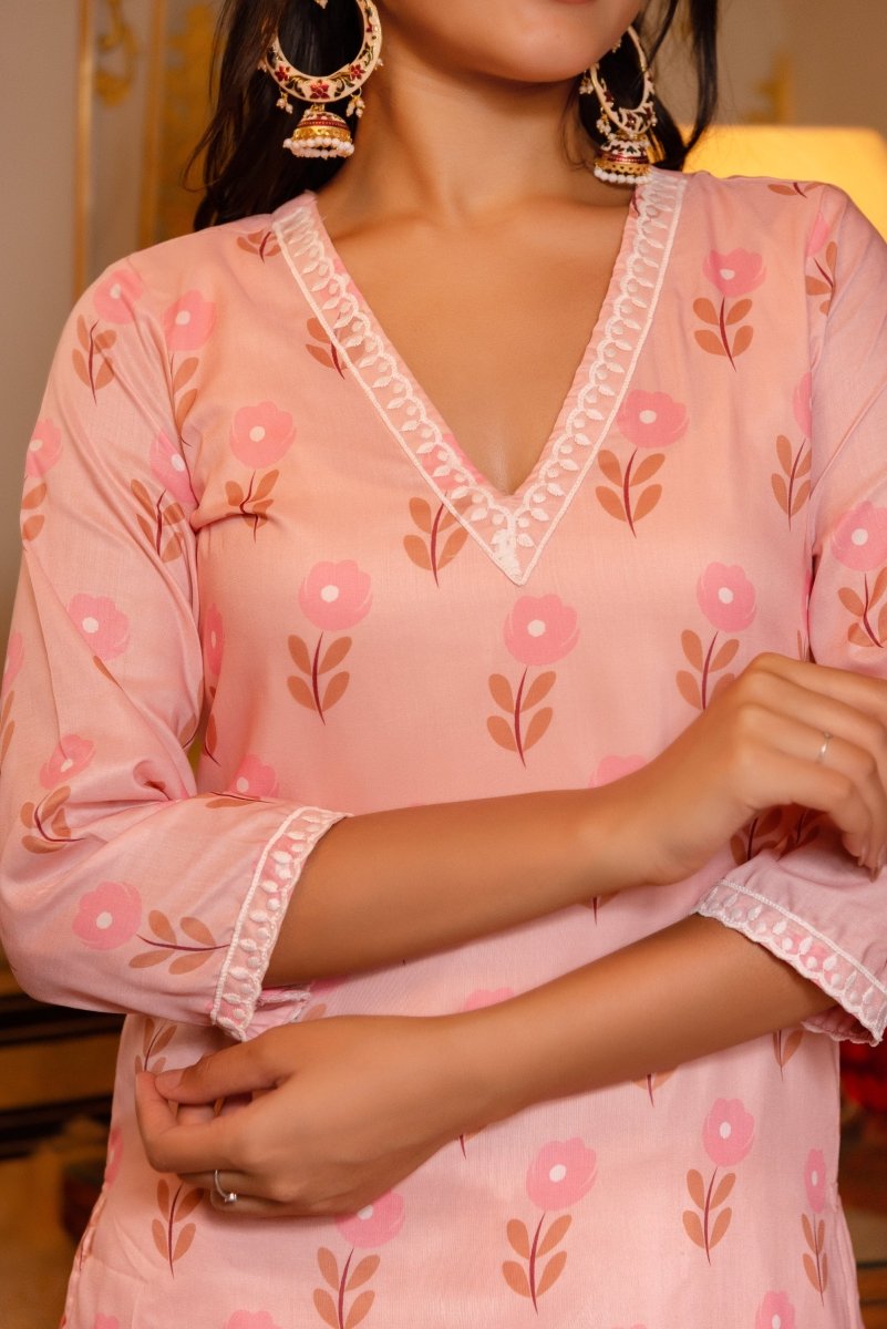 SUNHARI PEACH MUSLIN SILK PRINTED SUIT SET WITH ORGANZA DUPATTA - Pomcha Jaipur