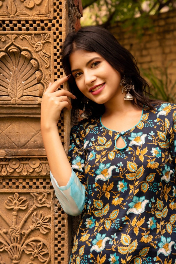 SUNHARI RAANI HAND BLOCK PRINT SUIT SET WITH ORGANZA DUAPTTA - Pomcha Jaipur