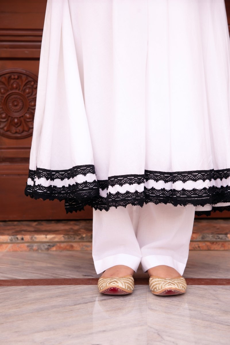 SUNHARI WHITE COTTON EMBROIDERY LACE FULL SLEEVE ANARKALI SET WITH COTTON DUPATTA - Pomcha Jaipur