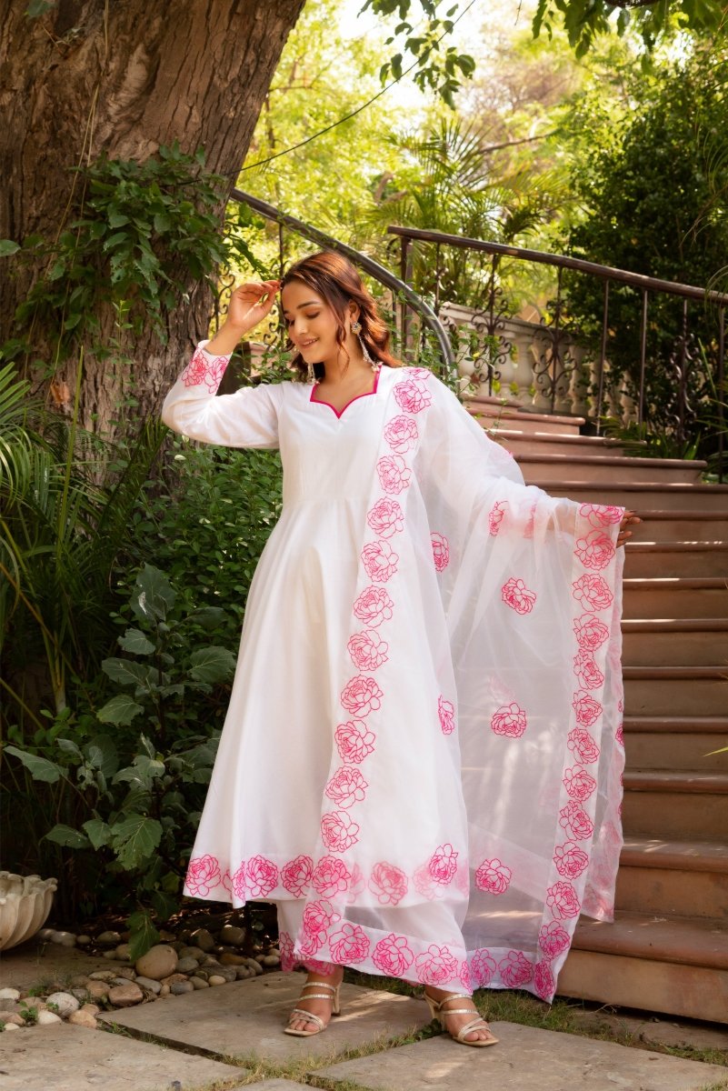 SUNHARI WHITE PINK PHOOL COTTON EMBROIDERED ANARKALI SET WITH ORGANZA DUPATTA - Pomcha Jaipur