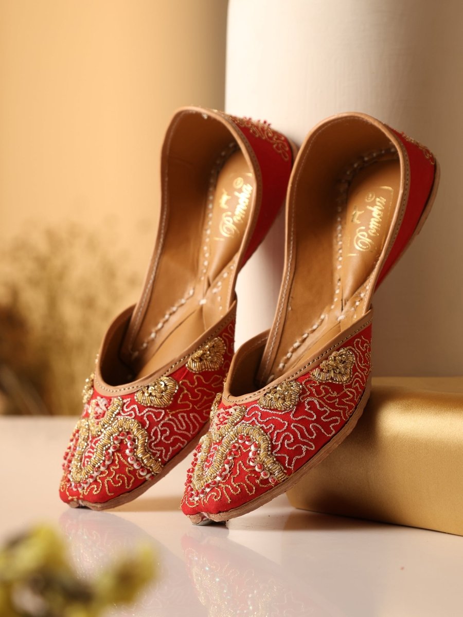 SURUKH LAAL ZARI MOJARI - Pomcha Jaipur