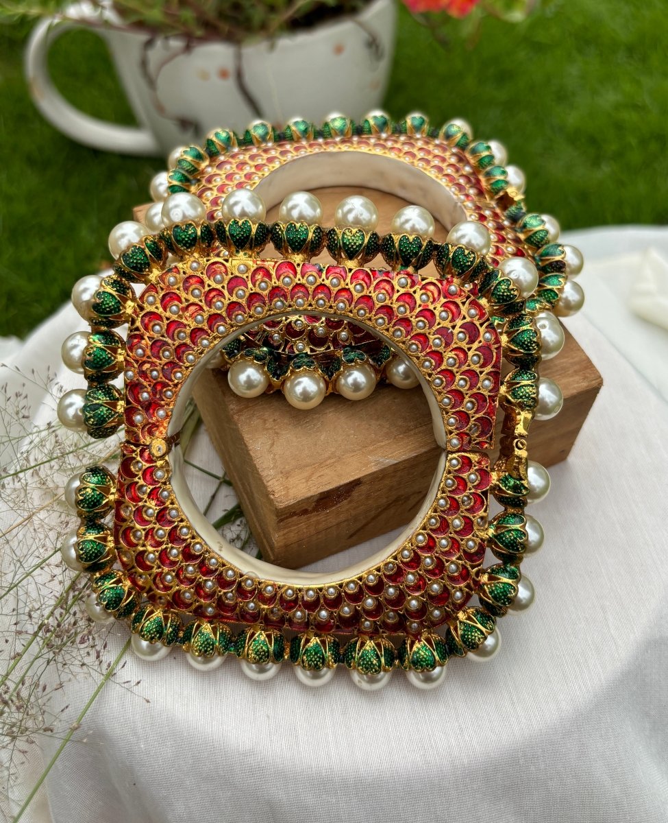WHITE PEARL KUNDAN JADAU BANGLES - Pomcha Jaipur