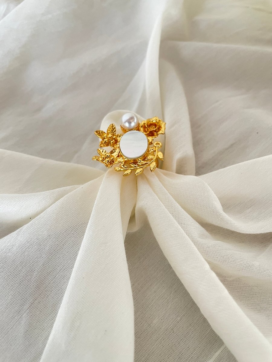 WHITE PEARL STATEMENT RING - Pomcha Jaipur