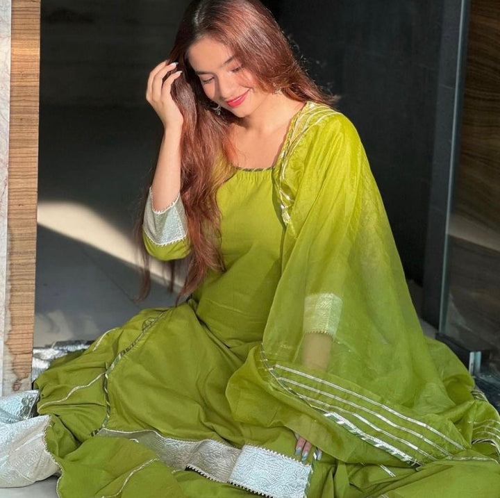 FALGUNI GREEN LONG KURTA SKIRT SET - Pomcha Jaipur