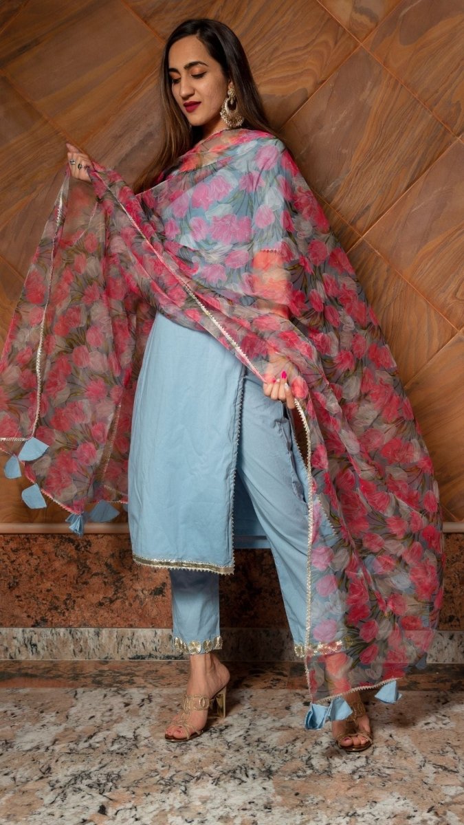 FIZA PURE COTTON SUIT SET WITH DIGITAL PRINT ORGANZA DUPATTA - Pomcha Jaipur