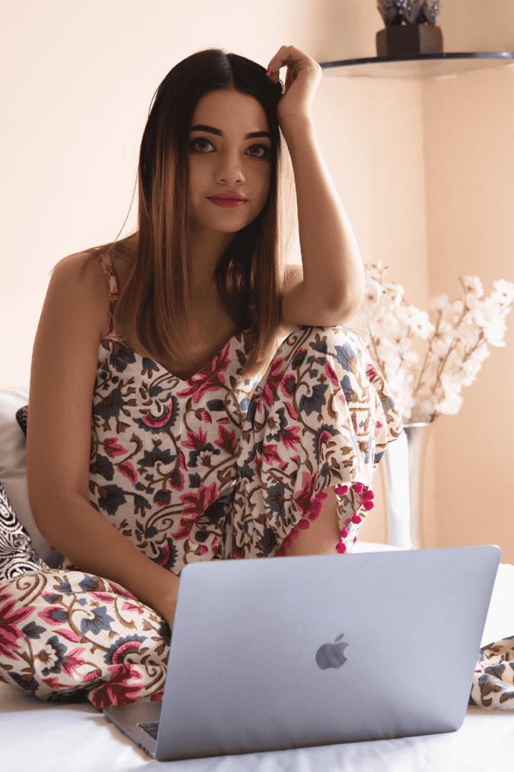 GARDAN ROSE HAND BLOCK NIGHT SET - Pomcha Jaipur