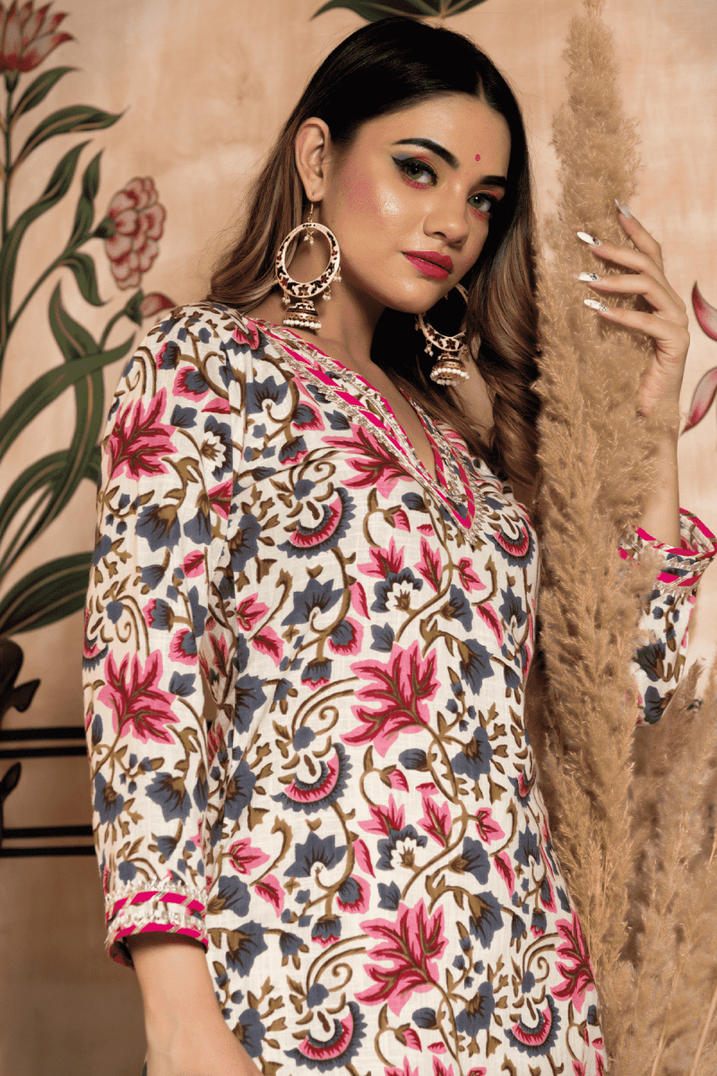 GARDEN ROSE OFF WHITE BLOCK PRINT COTTON SUIT WITH LACE WORK AND SOFT NET DUPATTA SET. - Pomcha Jaipur