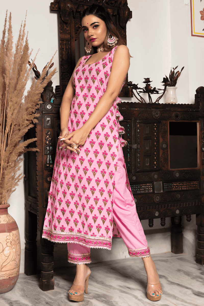 GULBAHAR PINK HAND BLOCK PRINT SUIT WITH SOFT NET LACE WORK DUPATTA SET - Pomcha Jaipur