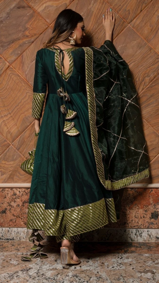 JANNAT DARK GREEN COTTON SILK ANARKALI WITH JAAL WORK ORGANZA DUPATTA SET - Pomcha Jaipur