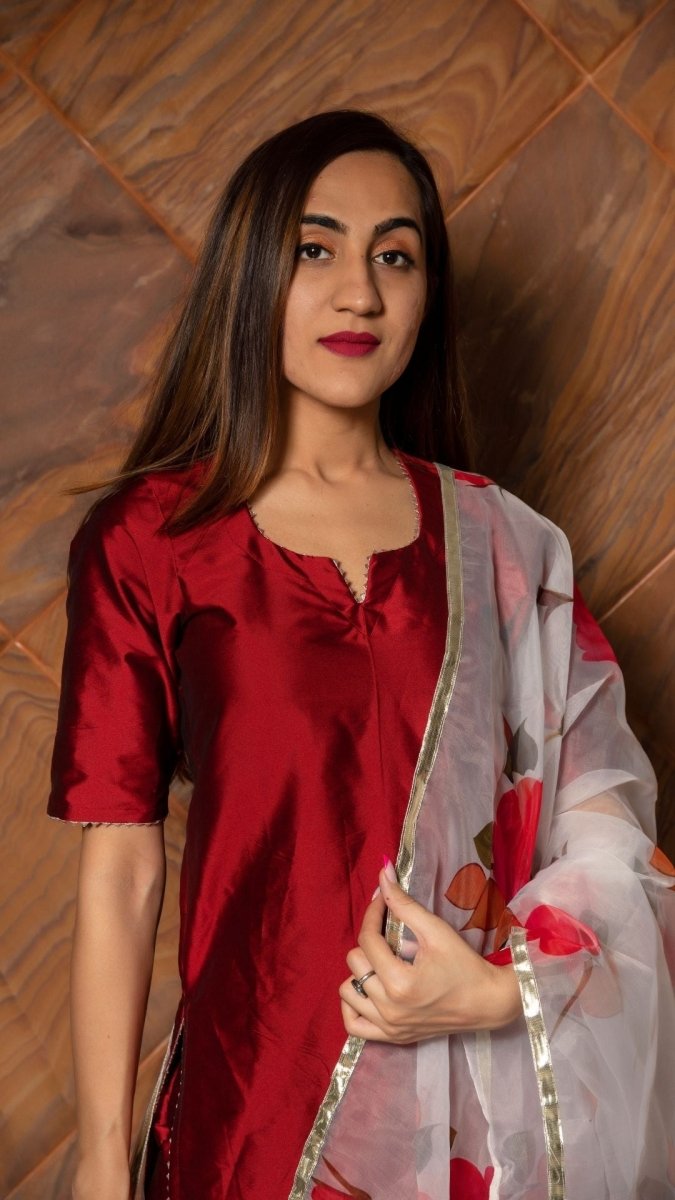 MAROON PHOOL TAFFETA SILK SUIT WITH DIGITAL PRINT ORGANZA DUPATTA SET - Pomcha Jaipur