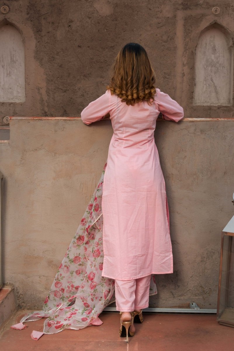 MOSAMI PINK COTTON KURTA PANT SET SUIT WITH ORGANZA DUPATTA - Pomcha Jaipur