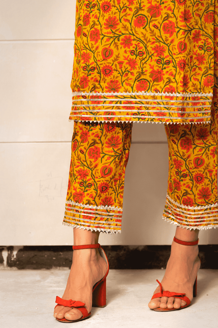 MUSTARD YELLOW COTTON HAND BLOCK PRINT KURTA PANT SET WITH COTTON DUPATTA - Pomcha Jaipur