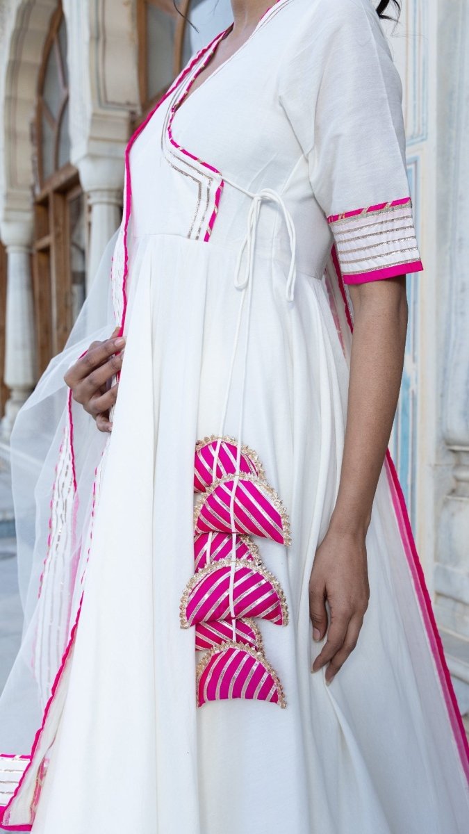 PINK LILLY OFF WHITE COTTON SILK ANGRAKHA SET - Pomcha Jaipur