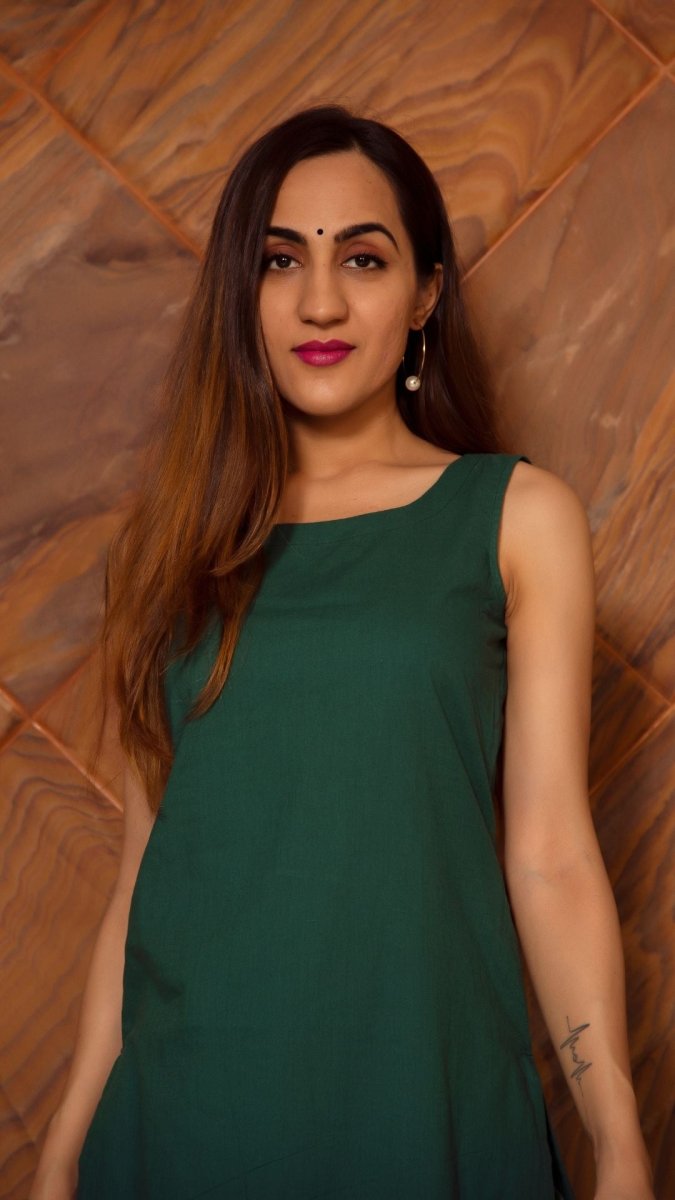 SIYA DARK GREEN COTTON SUIT SET - Pomcha Jaipur