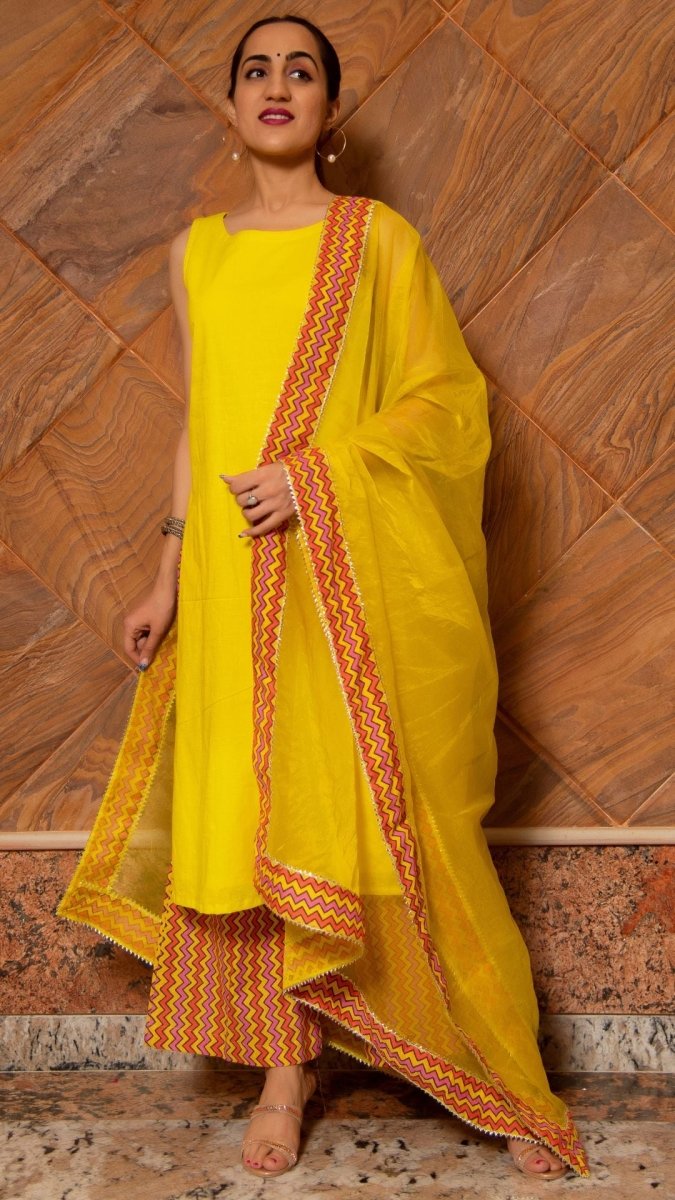 SIYA YELLOW COTTON SUIT SET - Pomcha Jaipur
