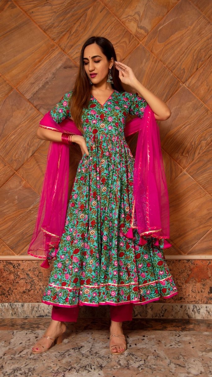 SURANGI KALIDAR TAAJ COTTON HAND BLOCK PRINT ANARKALI SET WITH SOFT NET DUPATTA - Pomcha Jaipur