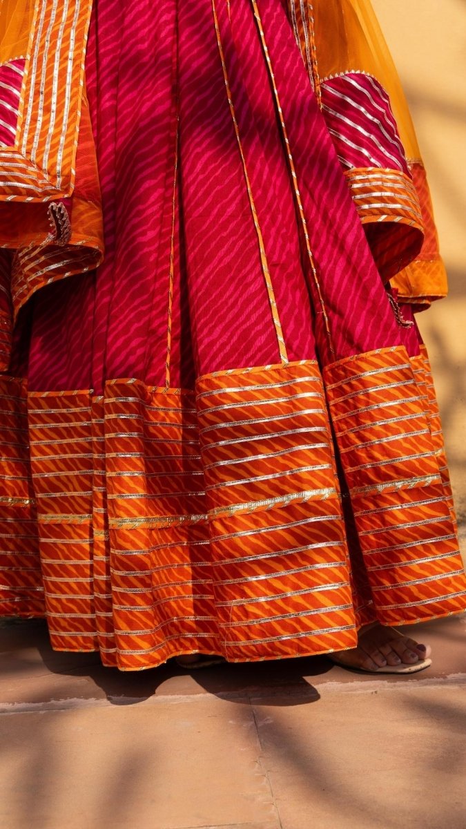 VEENA LEHERIYA PRINT COTTON LEHENGA WITH LACE WORK AND SOFT NET DUPATTA SET - Pomcha Jaipur