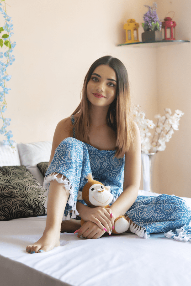 WHITE MOGRA HAND BLOCK NIGHT SET - Pomcha Jaipur