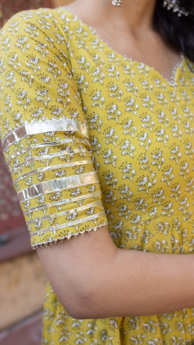 YELLOW BOOTI GOTTA JAAL COTTON ANARKALI SET - Pomcha Jaipur