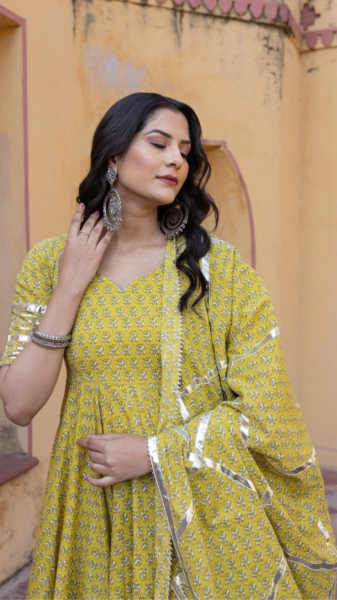 YELLOW BOOTI GOTTA JAAL COTTON ANARKALI SET - Pomcha Jaipur