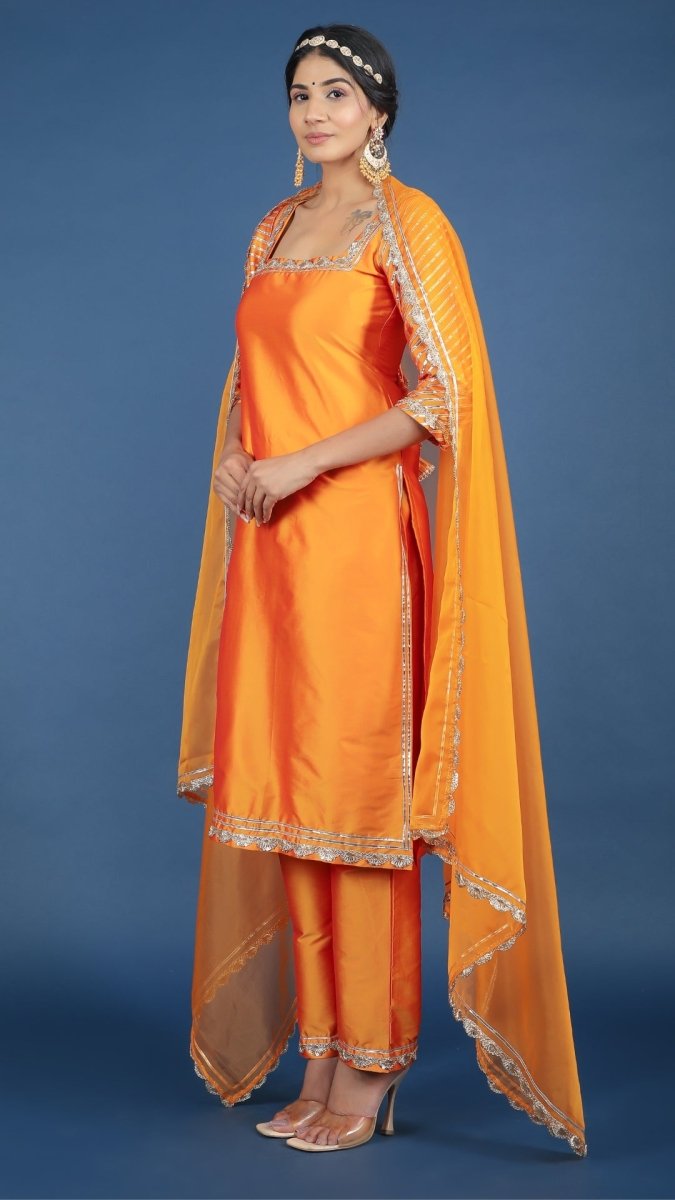 ZOYA ORANGE TAFFETA SILK SUIT SET - Pomcha Jaipur