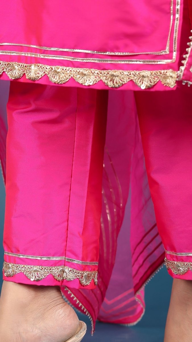 ZOYA PINK TAFFETA SILK SUIT SET - Pomcha Jaipur